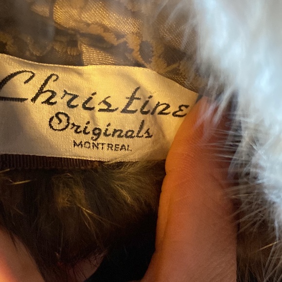 Excellent condition, vintage fur hat. Made in Montreal. - Picture 4 of 6